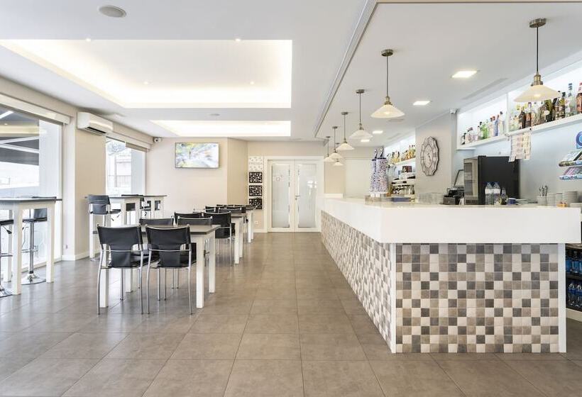 בית מלון כפרי Costa Atlantica