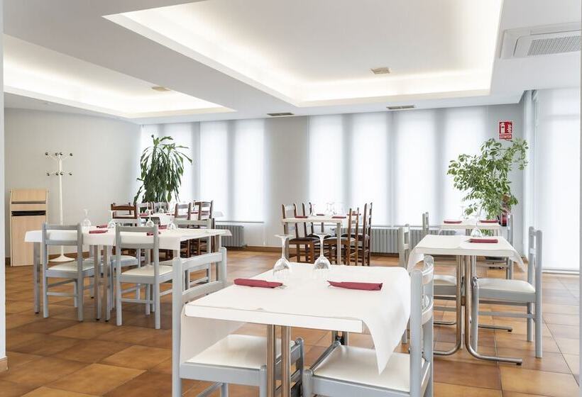 בית מלון כפרי Costa Atlantica