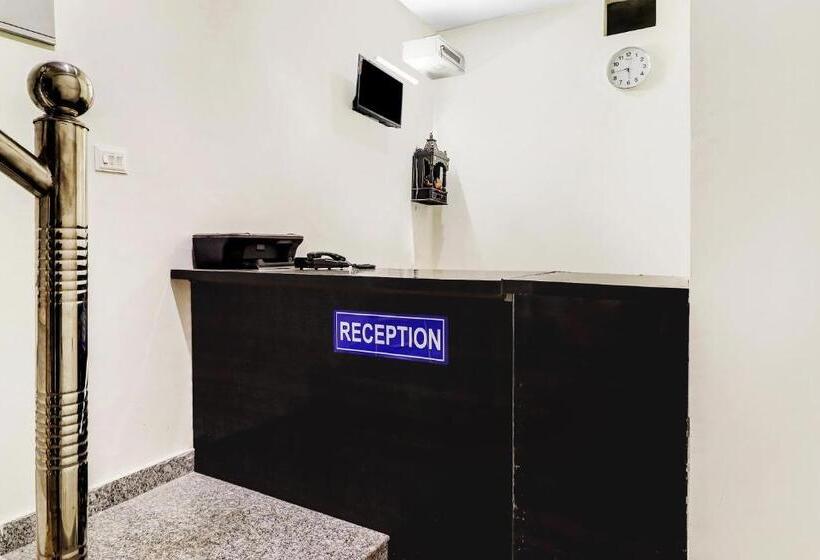 Отель Flagship 84450 Holiday