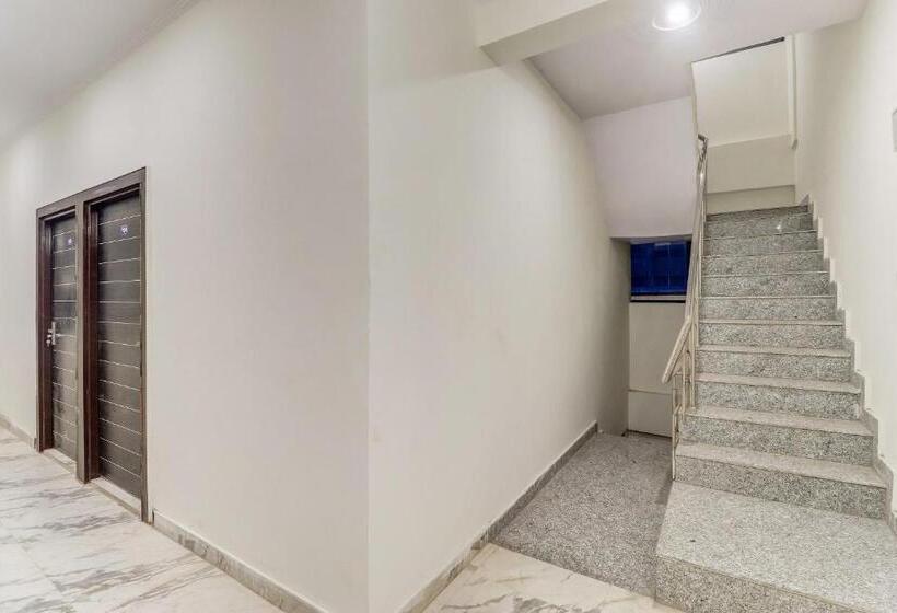 ホテル Flagship 84450  Holiday