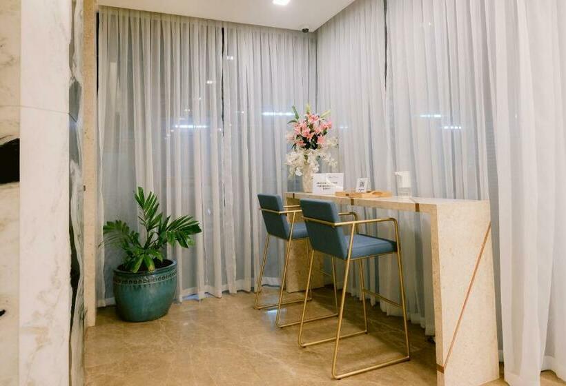 Goldberry Suites And Hotel Cebu