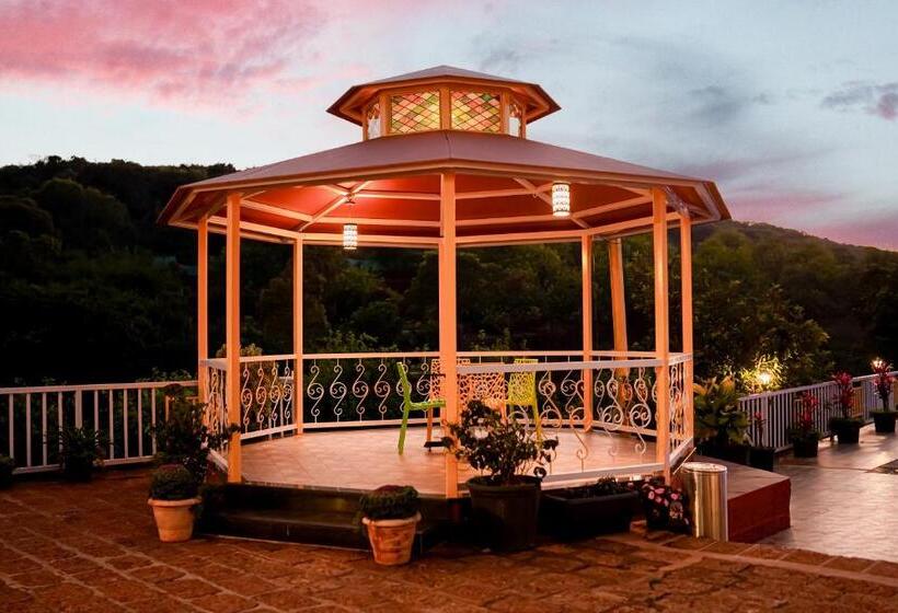 בית מלון כפרי Khushi Riverside Resort & Spa