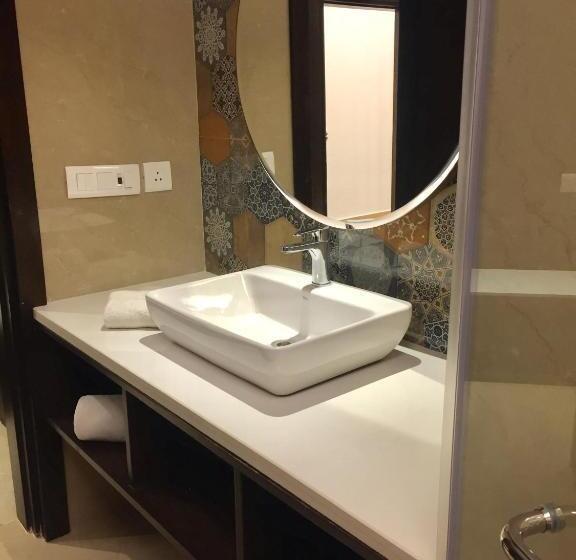 فندق Le Roi Lake View, Koti