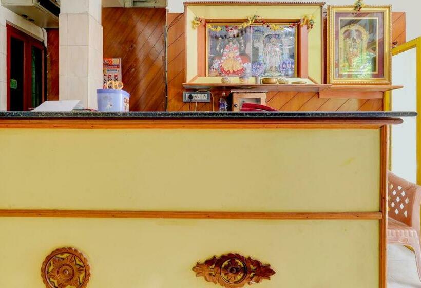 酒店 Oyo 84462 Sri Ranga Pilgrim House