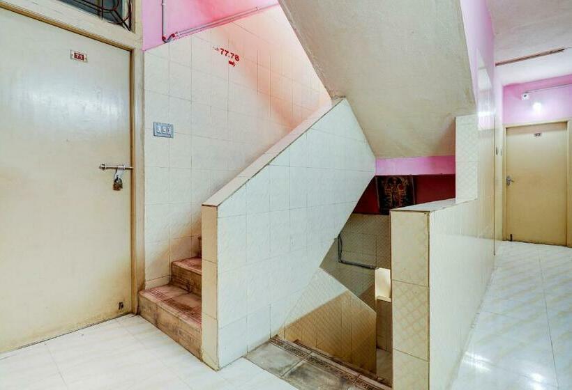 酒店 Oyo 84462 Sri Ranga Pilgrim House