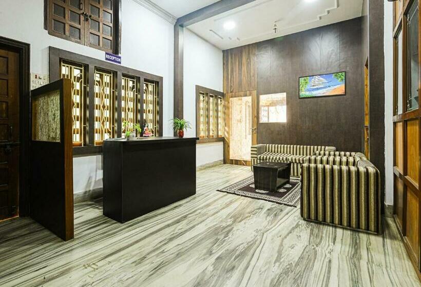 호텔 Oyo 84477 M Palace Villa