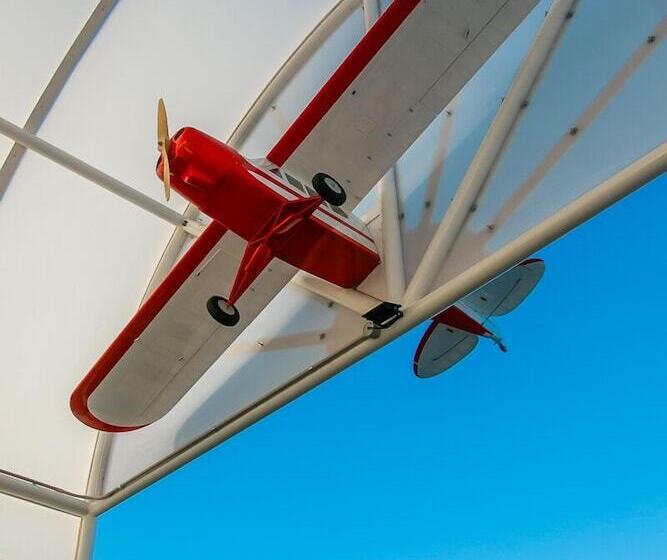 هتل Best Western Adelaide Airport  Formerly Parador Inn