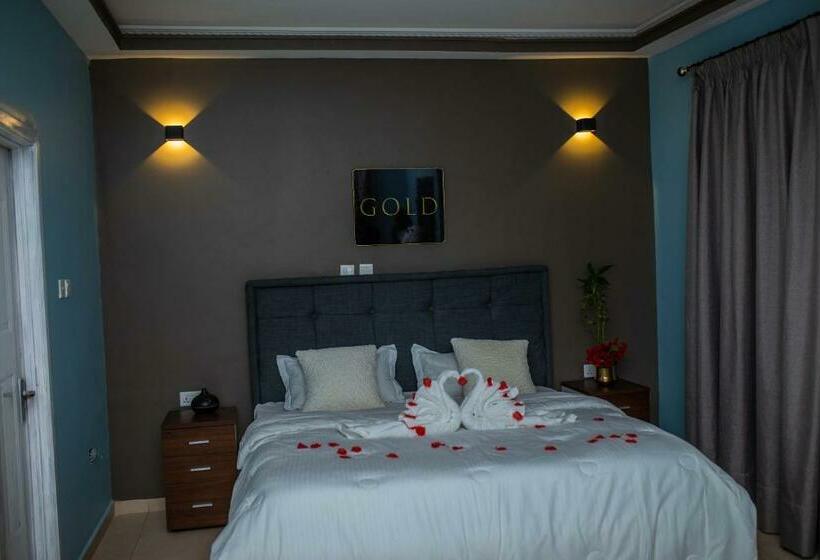 هتل Piano & Gold Collections, Peduase