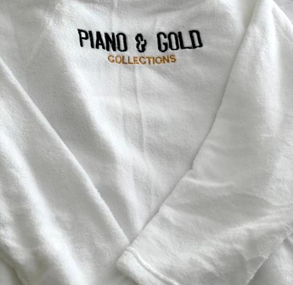 هتل Piano & Gold Collections, Peduase