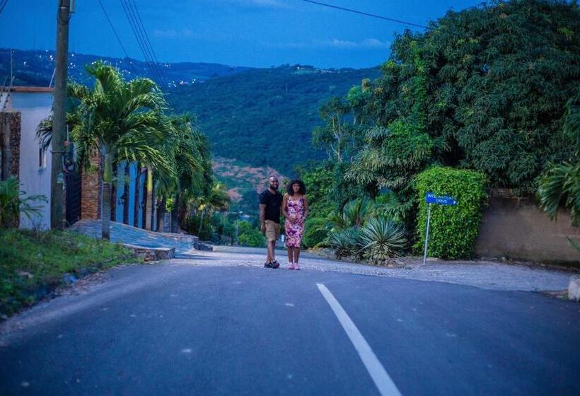 هتل Piano & Gold Collections, Peduase