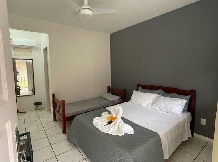 בית מלון כפרי Pousada Frezza Mergulho