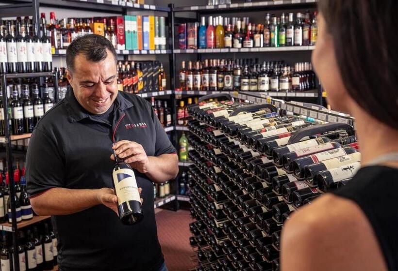 هتل Red Sands Accommodation Newman