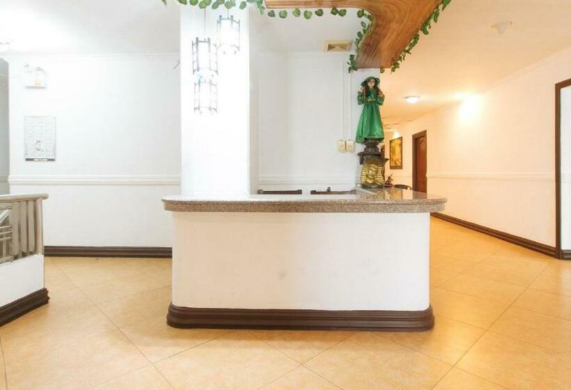 فندق Reddoorz Plus Ysvan  Angeles Pampanga