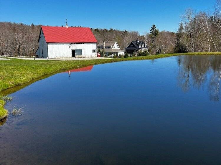 هتل The Hermitage Inn Vermont