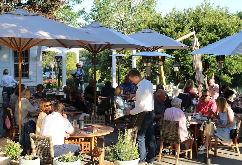 هتل The Hermitage Inn Vermont