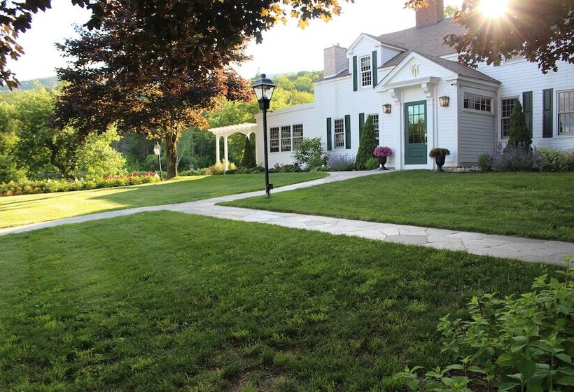 هتل The Hermitage Inn Vermont