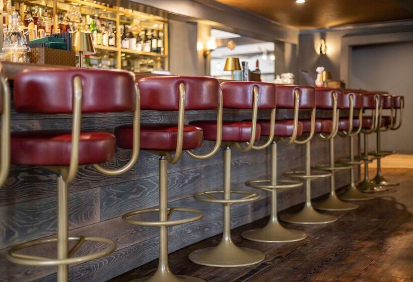 هتل The Hermitage Inn Vermont