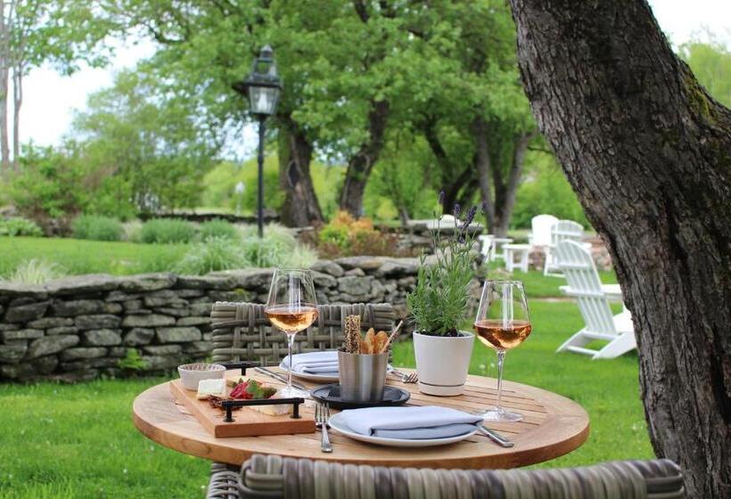 هتل The Hermitage Inn Vermont