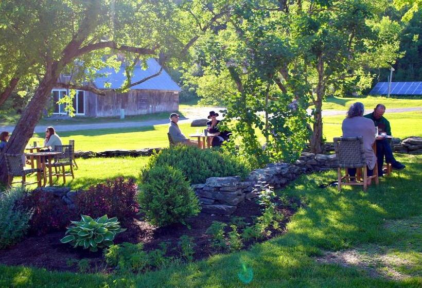 هتل The Hermitage Inn Vermont