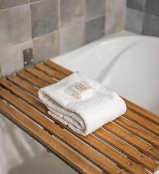 هتل The Hermitage Inn Vermont