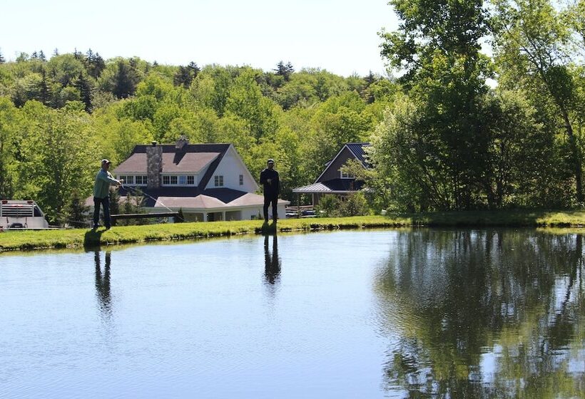 هتل The Hermitage Inn Vermont