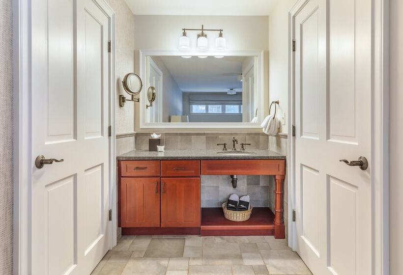 هتل The Hermitage Inn Vermont