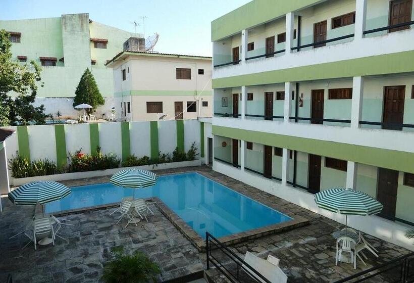 בית מלון כפרי Victor S Center