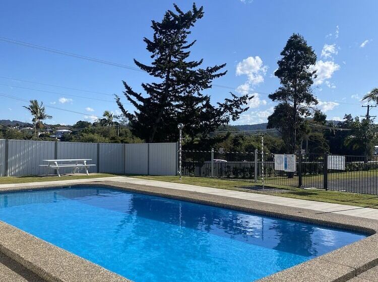 The Seaview Tavern Motel