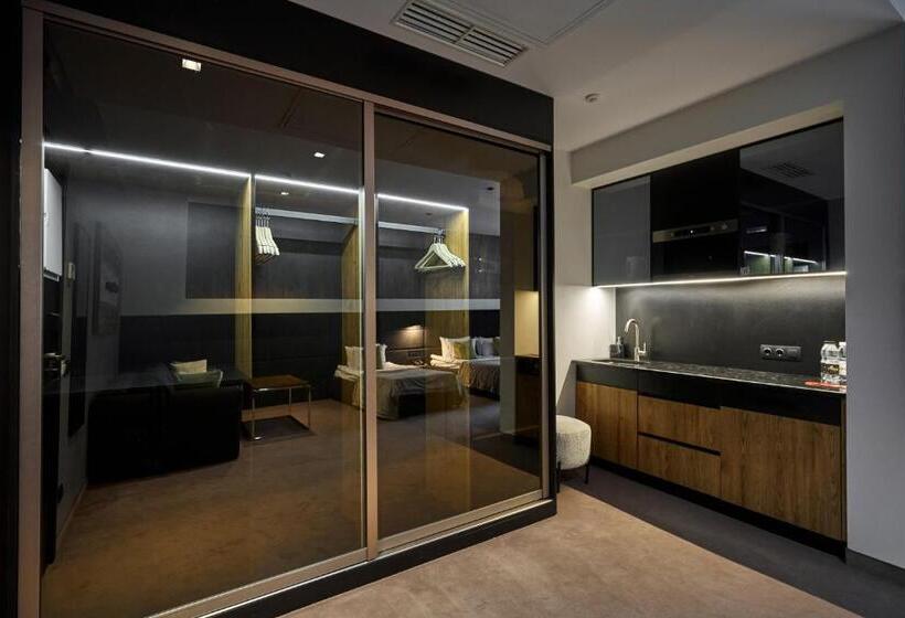Twins Hotel & Spa