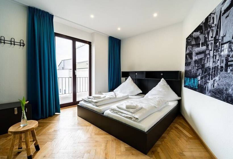 Общежитие Henriettas Sleeping