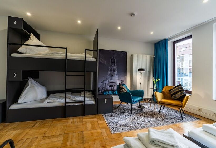 Общежитие Henriettas Sleeping