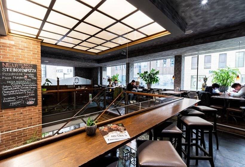 Общежитие Henriettas Sleeping