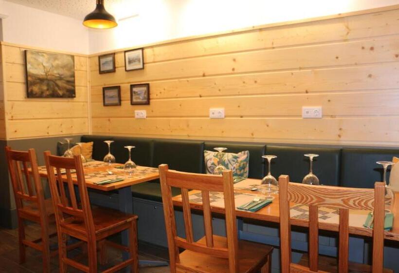 Aliança Café & Hostel