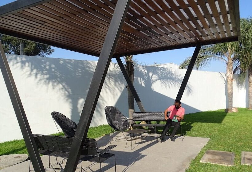 فندق Bugari Aeropuerto Guadalajara