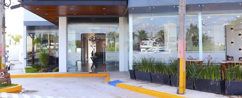 فندق Bugari Aeropuerto Guadalajara