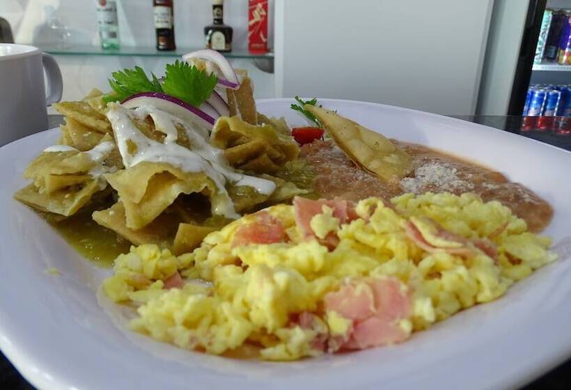 فندق Bugari Aeropuerto Guadalajara