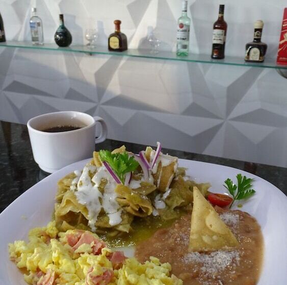 فندق Bugari Aeropuerto Guadalajara