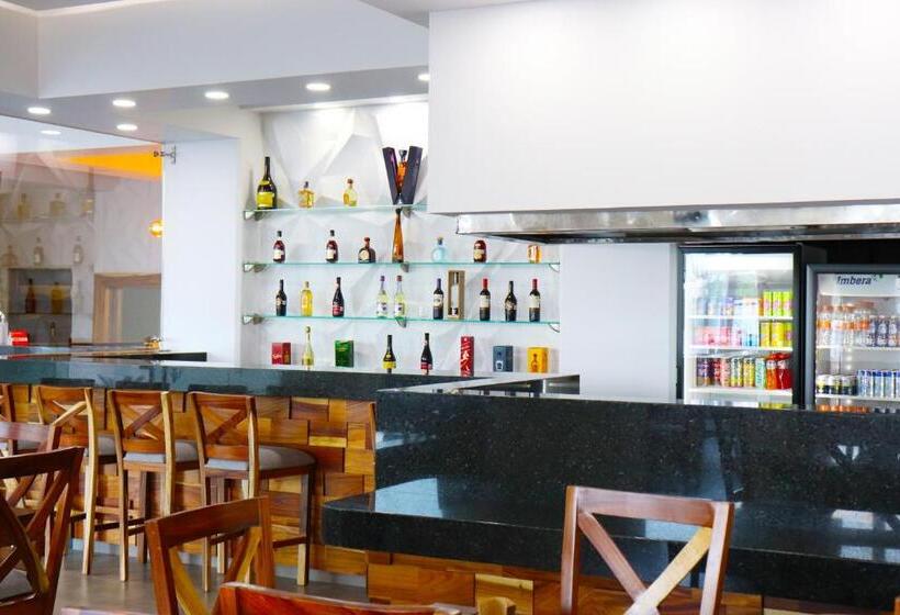 فندق Bugari Aeropuerto Guadalajara