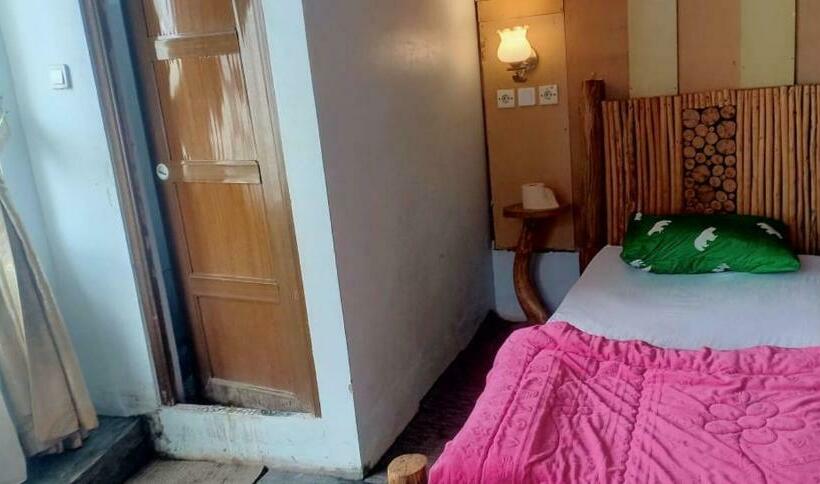 Отель Friendjoss Homestay Laugumba Redpartner