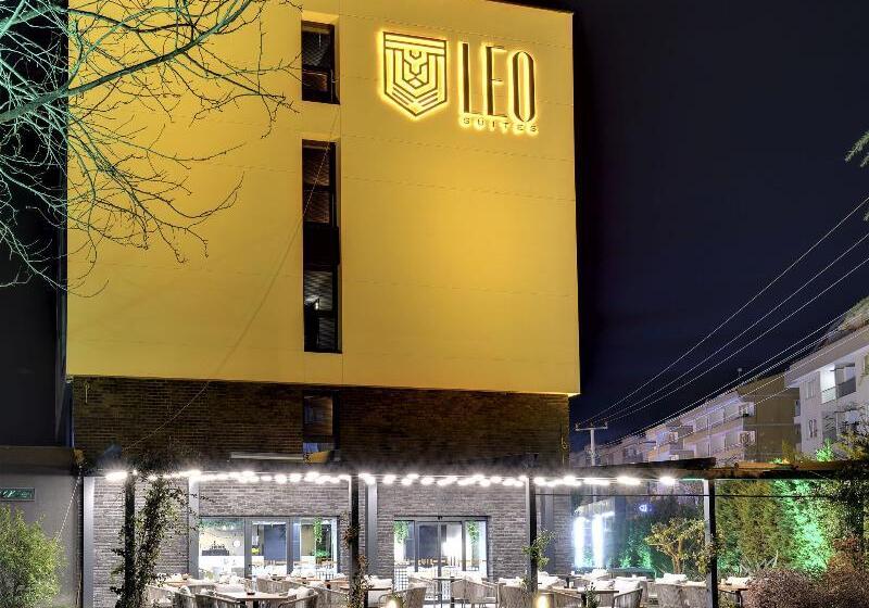 Отель Leo Suites