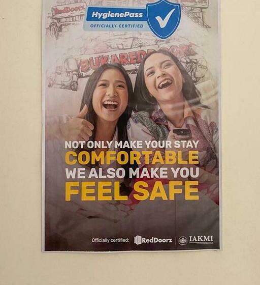 ホテル Nipa Guest House Near Universitas Widyagama Mitra Reddoorz