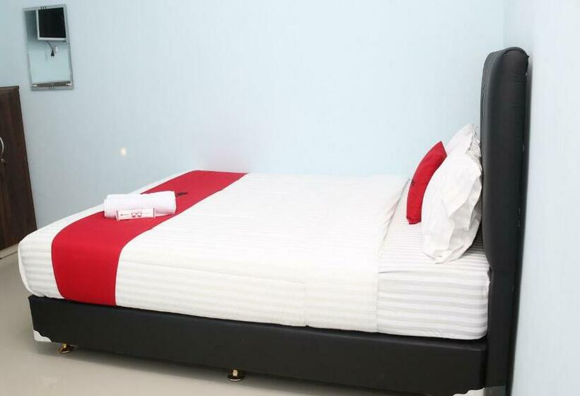 בית מלון כפרי Reddoorz Syariah Near Suncity Mall Madiun