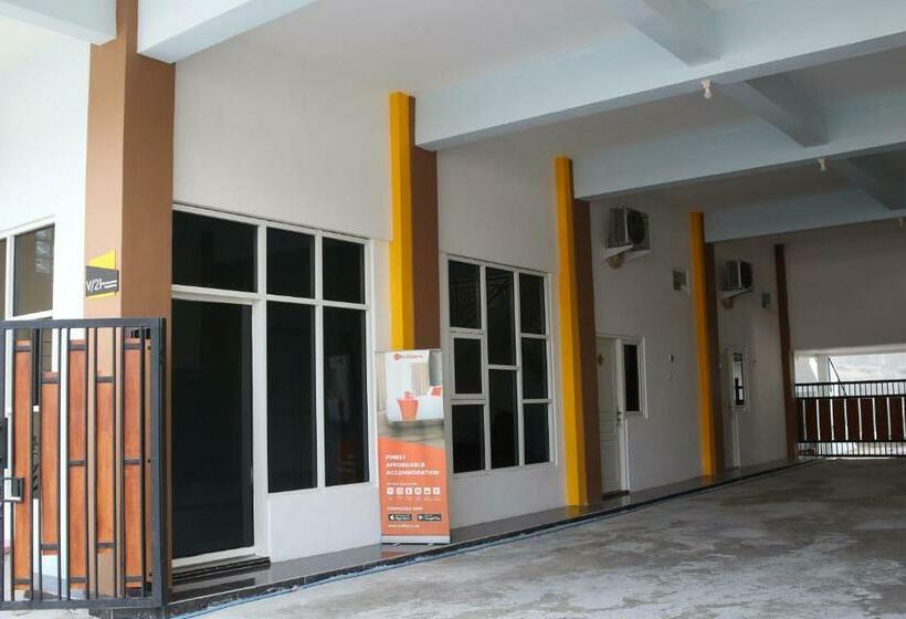 בית מלון כפרי Reddoorz Syariah Near Suncity Mall Madiun