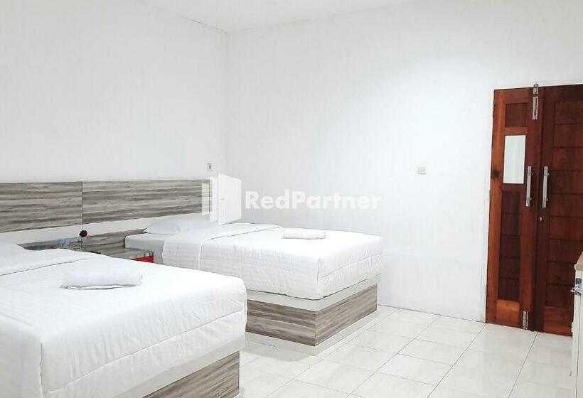 ホテル Roemah Proklamasi Syariah Mitra Reddoorz