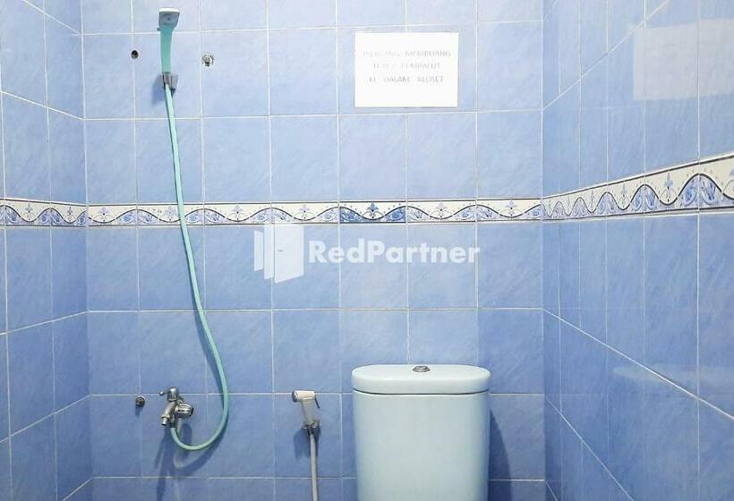 هتل Roemah Proklamasi Syariah Mitra Reddoorz