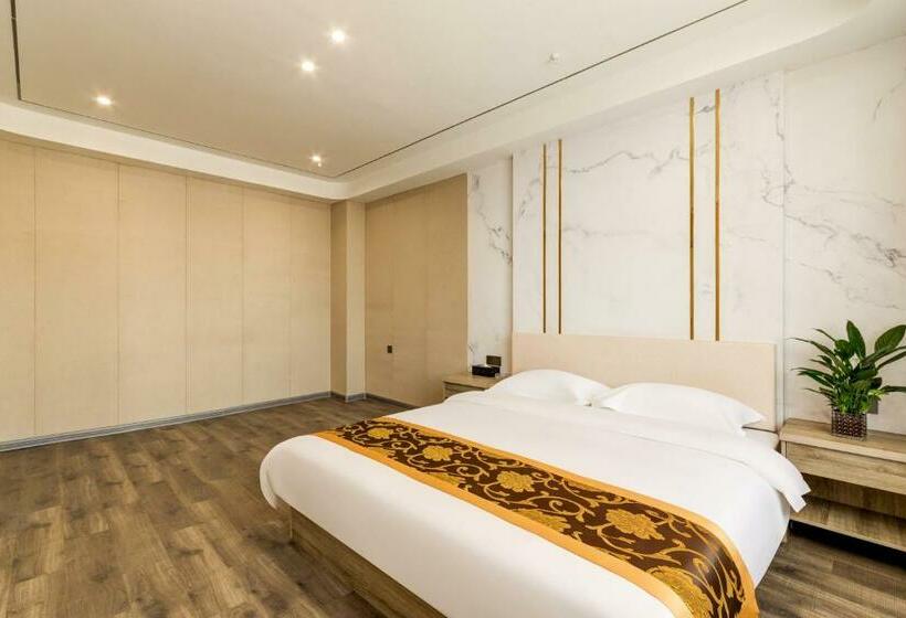 Suoxing Hotel Longxian Passenger Bus Station