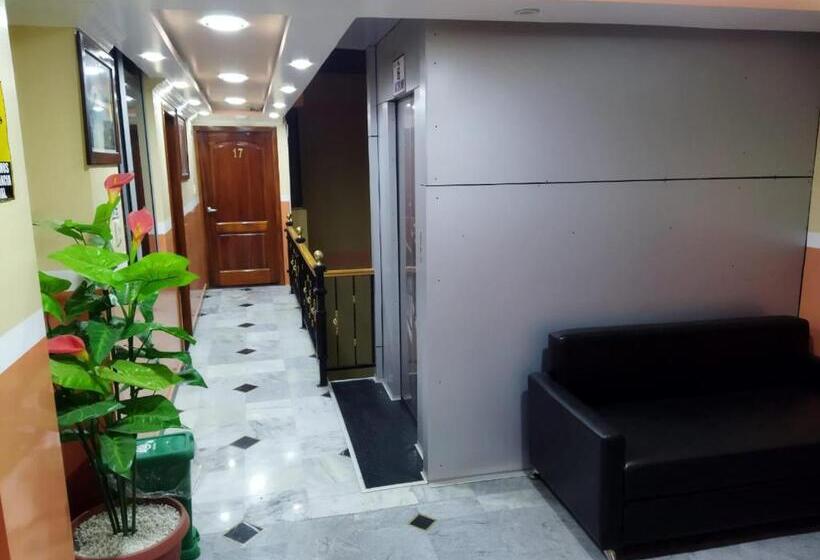 هتل Velanez Suite Riobamba