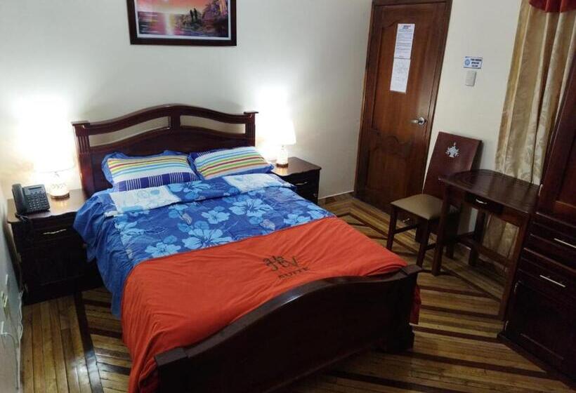 فندق Velanez Suite Riobamba