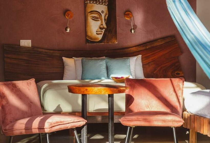 Iluminar Beachfront Suites