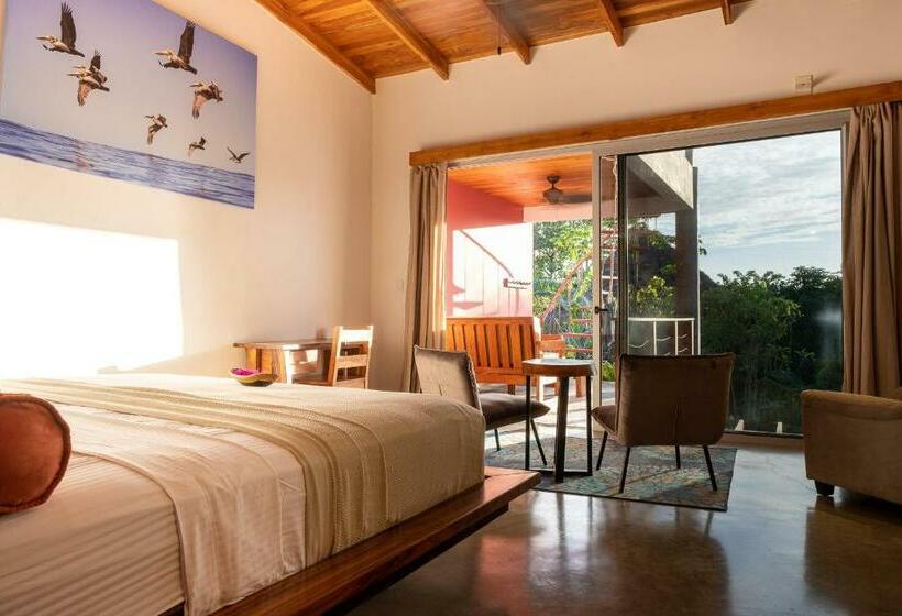 Iluminar Beachfront Suites